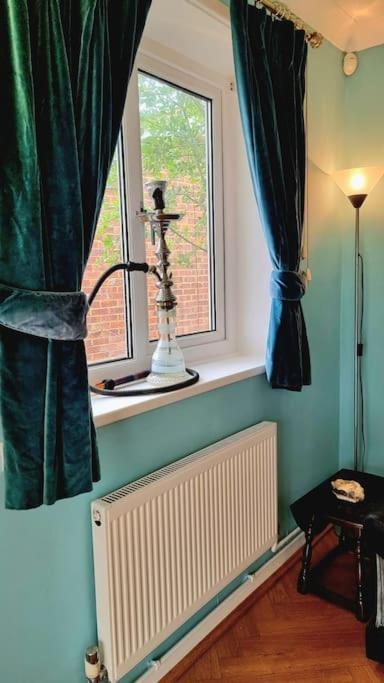 Spacious 2 Bed Bungalow Enfield Extérieur photo